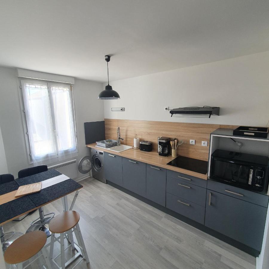 Appartement De La Tour Еперне Екстериор снимка