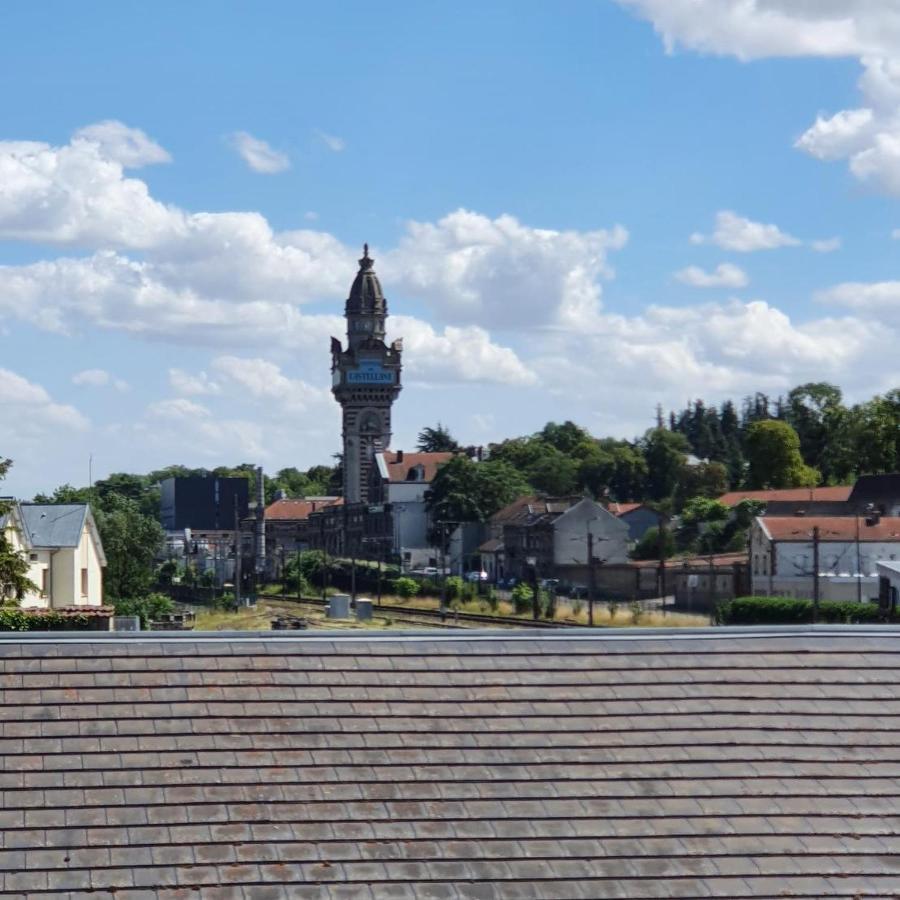 Appartement De La Tour Еперне Екстериор снимка